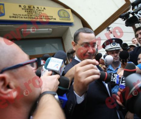 Povestea anchetării unui prim-ministru: Victor Ponta a aflat într-o barcă, pe Dunăre, că are calitatea de suspect la DNA