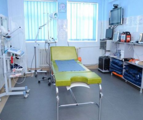 SCANDAL MONSTRU! Cum a închis un primar un dispensar din cauza unei partide de amor cu doctorița