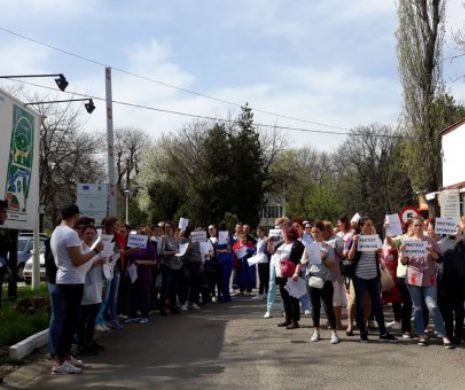 Se anunță GREVĂ GENERALĂ și PROTESTE MASIVE. Angajații din sistemul de sănătate sun ÎMPOTRIVA noii Legi a salarizării