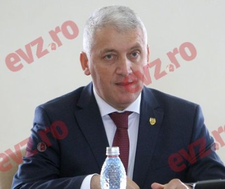 Ţuţuianu critică protocolul SRI - Parchetul General: Arată substituirea rolului Parlamentului ca unică autoritate legiuitoare