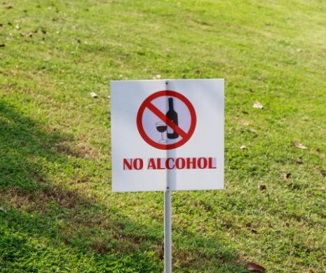 10 lucruri pe care trebuie să le știți înainte să vorbiți despre alcool cu copilul dumneavoastră