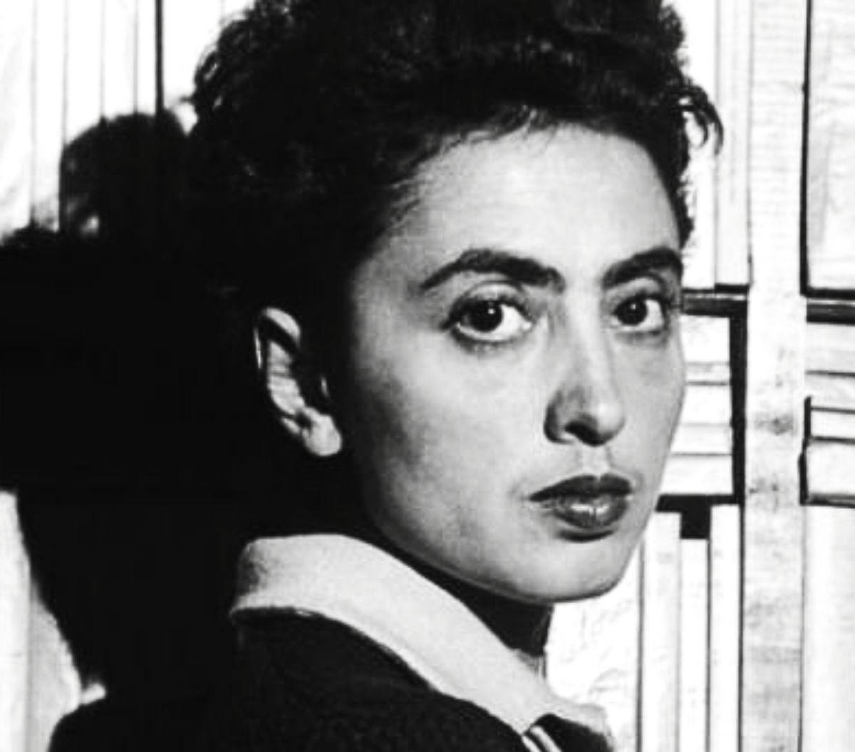 Vocea feminină puternică și de neoprit a radioului românesc din exil