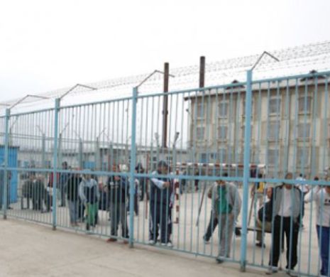 Angajații din penitenciare se tem că rămân fără clienți