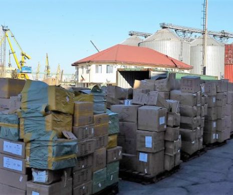 Contrabandă cu pahare de whisky și coniac în portul Constanța