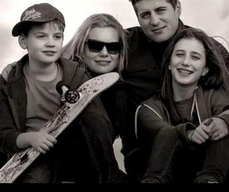 Criminalul care și-a înjunghiat toata familia a încercat să-și smulgă venele cu dinții!