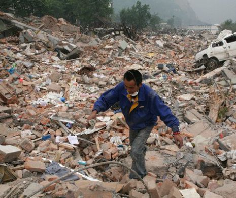CUTREMUR PUTERNIC în CHINA. Oamenii au DORMIT PE STRĂZI