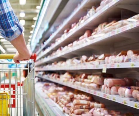 Frauda alimentară în România. Alimentele comune sunt cele mai uşor de contrafăcut. Ce însemn trebuie căutat pe etichetă