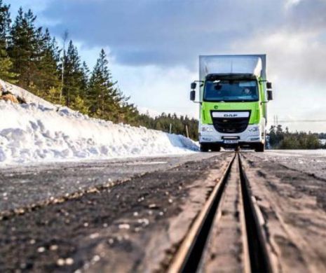 Noi cu şosele peticite, ei cu SF-uri. Suedezii testează prima stradă electrică din lume. Maşinile vor fi alimentate în mers