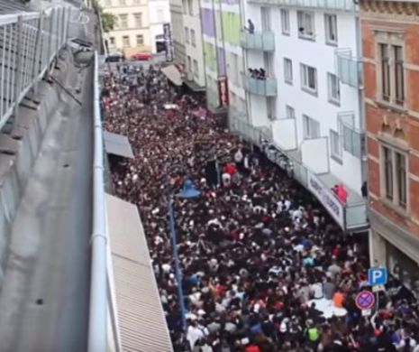 O PROMOȚIE la HAMBURGERI a creat HAOS în Germania. Mii de oameni au BLOCAT strada. POLIȚIA a INTERVENIT - VIDEO