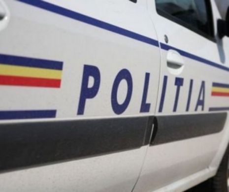 Polițist beat, oprit după o urmărire ca-n filme. A lovit trei mașini și a fugit