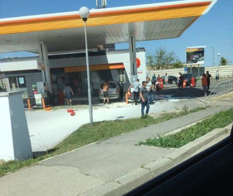 Și-a dat foc în stația de carburanți la Cluj. O tragedie de mari proporții a fost evitată în ultima clipă VIDEO
