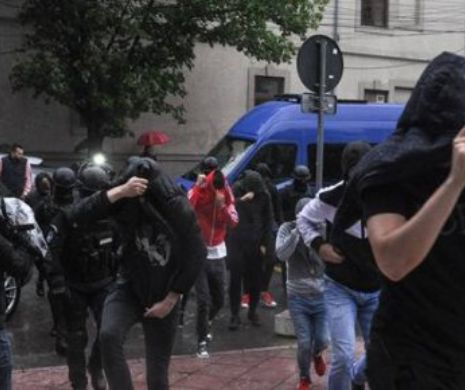 Studenții de la Medicină și Drept dealeri de droguri, în arest