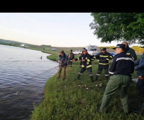 Tragedie fără margini. Trei frați au murit înecați într-un lac