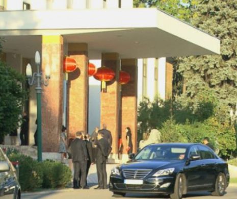 Un INFRACTOR CELEBRU a fost PRINS la frontieră. A ÎNJUNGHIAT un om cu sânge rece în fața ambasadei Chinei