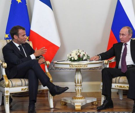 Vladimir Putin şi Emmanuel Macron, foarte mulţumiţi: Întâlnirea a fost una extrem de fructuoasă, sinceră, relaxată şi directă