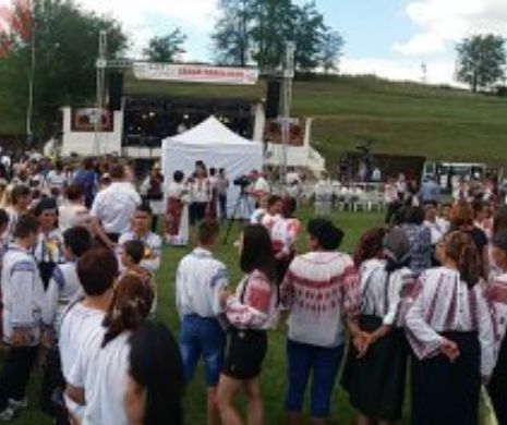 Cel mai vechi concurs de frumusețe din România. Povestea iilor din Cezieni