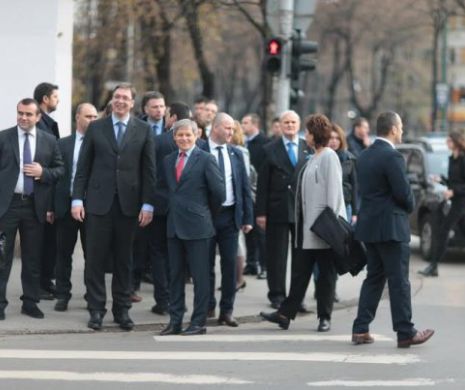 Cioloș, singur pe drum. Formațiunea pe care o conduce a decis ce face la alegeri