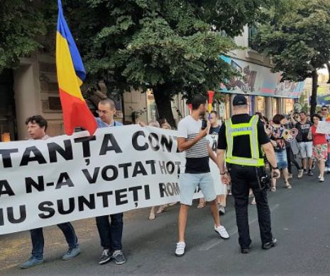 CONSTANȚA PROTESTEAZĂ: „Nu vrem să fim o nație de hoți!”