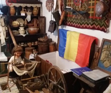 Doi soți și-au transformat casa în muzeu al lucrurilor nedorite de nimeni