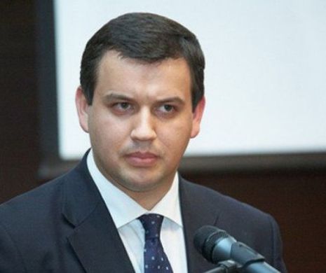 EUGEN TOMAC și-a depus CANDIDATURA pentru președinție. Acesta va urma CALEA lui TRAIAN BĂSESCU