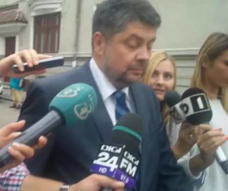 Fostul șef „Doi și-un sfert” a DIVORȚAT. Amănunte INCREDIBILE. A slăbit și este de NERECUNOSCUT - FOTO