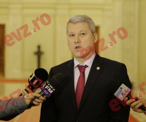 În Gala Bute cel care a dat „AVIZ FAVORABIL este  Cătălin Predoiu iar Udrea a luat ŞASE ani de puşcărie”