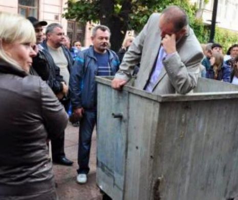 În opinia unui politician „HAŞTAGIENII” sunt de DOUĂ categorii:  „PROŞTI şi NAZIŞTI” Care sunt ARGUMENTELE sale