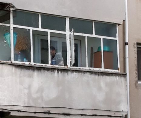 MAMĂ UCISĂ de FIU. Criminalul a rămas ORE în ȘIR lângă CADAVRU. Când a venit Poliția, s-a lăsat cu URMĂRIRE cu MAȘINI