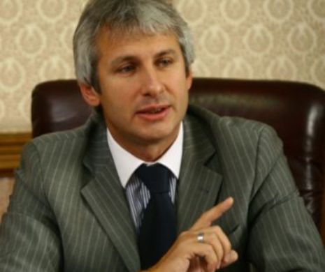 Ministrul Finanțelor trebuie să explice de ce aproape jumătate din munca fiecărui angajat merge la buget