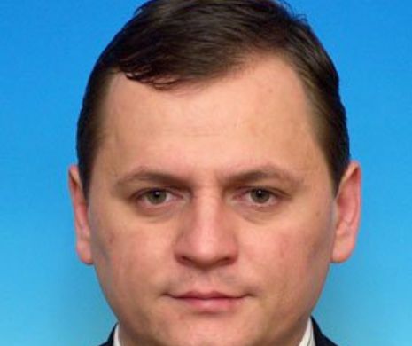 Momente vesele și serioase în PSD pe tema „Vlase la SIE”. Dragnea citește până înțelege
