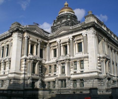 PANICĂ în capitala Belgiei! Palatul de Justiţie de la Bruxelles, EVACUAT în urma unei alerte cu BOMBĂ