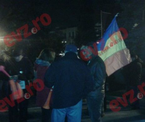 Personajul CHEIE, prezent la protestele din Piața Victoriei. Cine a dirijat TOTUL? DEZVĂLUIRI INCENDIARE
