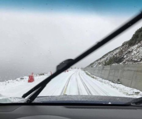 ULTIMĂ ORĂ! NINGE în ROMÂNIA. Locul în care STRATUL DE ZĂPADĂ depășește PATRU CENTIMETRI - VIDEO