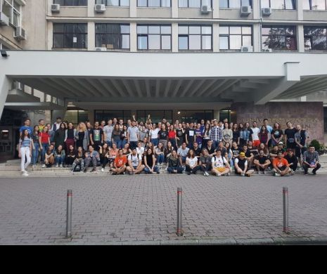 300 de elevi vor experimenta studenția în avans