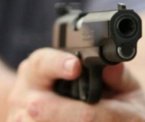 ATAC ARMAT la Camera de Comerț! Cel puțin o persoană A MURIT