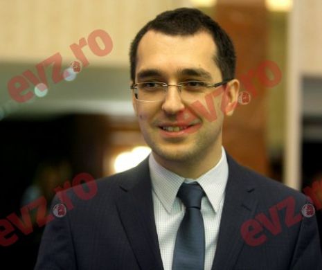 BREAKING NEWS. VLAD VOICULESCU i-a dat SMS MONICĂI POP după ce PROCURORII au dovedit că a acuzat-o pe nedrept! ASTA A SCRIS ÎN MESAJ!
