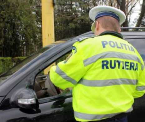 Conducea beat autoturismul și nu a oprit la semnalul echipajului rutier. Polițiștii au fost obligați să apeleze la măsuri extreme
