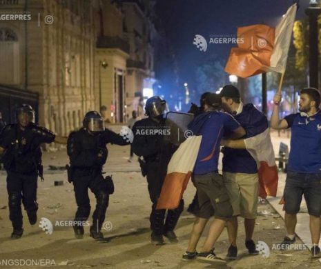 Două zile de INFERN pe străzile Parisului. Violențe extreme de Ziua Națională a Franței!