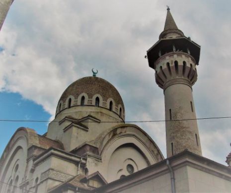 Este incredibilă declaraţia unui EPISCOP din Italia: Aş fi dispus să TRANSFORM toate BISERICILE în MOSCHEI dacă ar salva MIGRANŢII