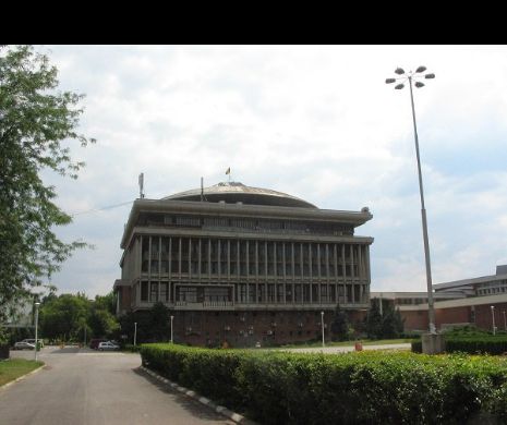 În iulie, experții mondiali vin la UPB! ICTON 2018 a început. Cele mai importante subiecte din domeniu și-au găsit spațiul pentru dezbatere
