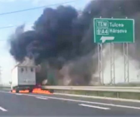 Incendiu pe A4. Arde o mașină
