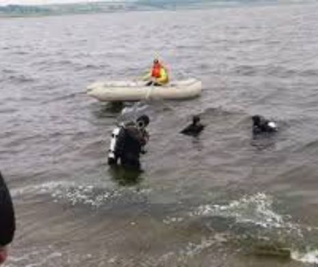 JALE în urma DEZASTRULUI! O fată de 12 ani luată de viitură a MURIT. Bărbatul care a încercat s-o salveze este dat DISPĂRUT