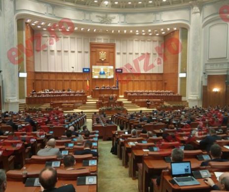 News Alert! A fost VOTAT Codul Administrativ. PENSII SPECIALE pentru aleșii locali LIBER la AFACERI pe PFA