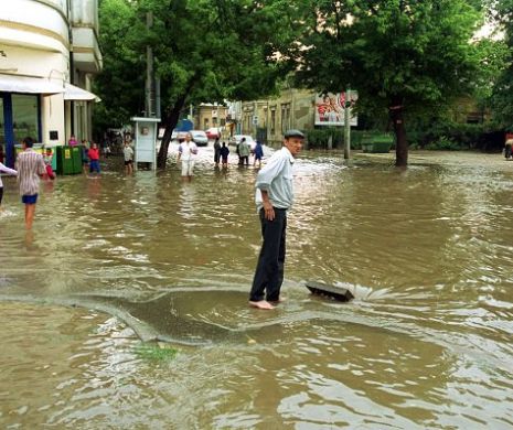 Parlamentul a decis: taxa pe apa de ploaie se poate evapora din facturile românilor!
