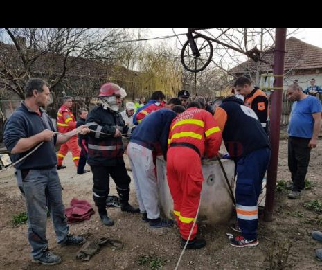 Pericolul din fântână! Un bărbat a murit în drum spre spital după tragica întâmplare