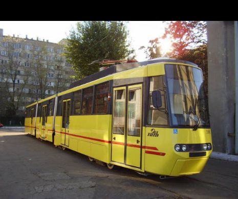 RATB continuă separarea, cu garduri, a liniilor 1 și 10 de tramvai  pe alte trei porțiuni din Capitală