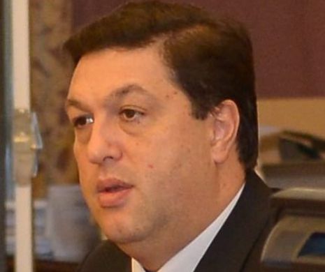 RĂZBOIUL declarațiilor: Președintele primește o replica EXTREM de dură din partea unui SENATOR. „Domnul Iohannis abundă în declaraţii stupide”