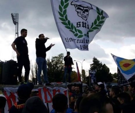 SCANDAL înainte de FCSB-Dinamo. Un jandarm, LOVIT de ULTRAȘI. Comunicat de ULTIMĂ ORĂ