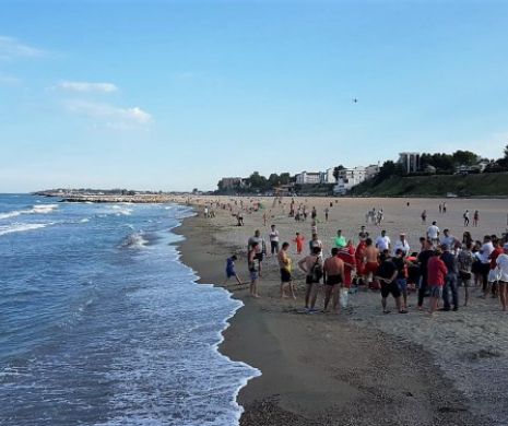 TRAGEDIE la malul mării. Țipețele de DISPERARE nu au putut să-i SALVEZE VIAȚA!