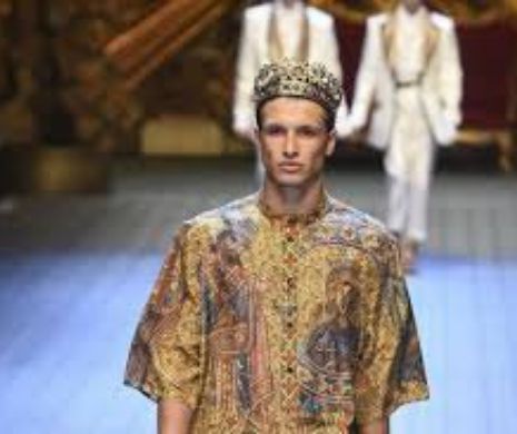 Un moldovean a dat LOVITURA: De la chelner a ajuns să defileaze pentru Dolce&Gabbana